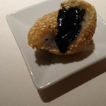 中国菜 湖園 - 中は、胡麻ソース