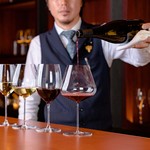 Wine Bar NOAM - その他写真:ワインサーヴ