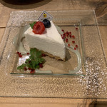 カフェ アクイーユ - 北海道ミルクのレアチーズケーキ