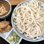 うどんの前田 - ざるカレーうどん。カレーも冷や、麺大盛り無料。カボチャ天ぷら付き