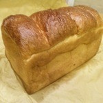 泉北堂 - 極食パン　良い色に焼けてます♪