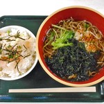 米山サービスエリア(上り線)フードコート - 浜のり蕎麦（ガリ鯖飯付）