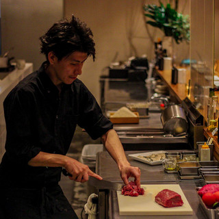 Kushiage Ando Wain Karatto - “札幌で一番の串揚げ屋に”。料理長 石山の心を込めた串揚げを是非。