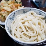 馬荷亭 よし - お代わりうどん♪最初より気持ち減ってるかな