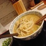 讃岐うどん さかえ - 麺もタップリ♪