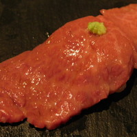 焼肉 じゅん - 小形牧場牛の肉寿司