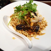 過門香歩高里 六本木店 - 「よだれ鶏の辛味和え麺」(1,000円) 過門香歩高里 六本木店 - 「よだれ鶏の辛味和え麺」(1,000円)