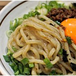 はるか - 旨味をしっかり受け止める麺。