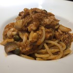 ワインと炭焼き fusione - パスタ ツナとキノコのボスカイオーラ