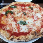 トラットリア エ ピッツェリア アミーチ - 