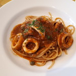 Osteria e Bottega S - スルメイカのトマトソーススパゲティ