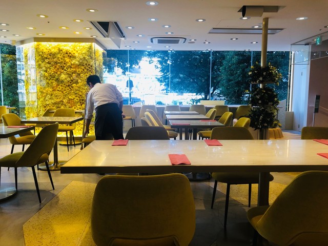 リニューアル ロクシタン カフェ バイ ピエール エルメ L Occitane Cafe By Pierre Herme 渋谷 カフェ 食べログ
