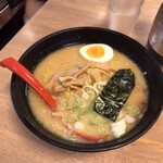 元祖札幌や - 味噌ラーメン900円也は、なかなか良いお値段。