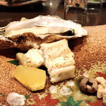 あなごの宿 三船亭 - ⭐︎蒸し物
      ・牡蠣
      ・穴子の蒸し焼き 卵、肝煮
      