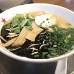 ラーメン男寿狼 - 黒鷄骨ラーメン(自家製マー油入り)