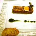 ≪前菜≫蝦夷しかのタルタル。手前のは、ルシュクレクールのバゲット。