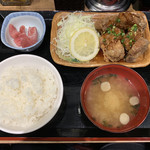 Magurodonya megumi - まぐろからあげ定食580円