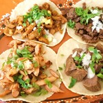 メキシカンフード ドスマノス - 料理写真:メキシカンタコス