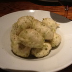 RIGOLETTO　WINE　AND　BAR - 2012/02 Zeppoline 500円：ゼッポリーネ 岩のりの香り広がるピッツァ生地を揚げたモチモチ食感のフリット