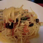 Sole - 2012/02/10　生パスタ　ホタテトオリーブのペペロンチーノ　　妻です
