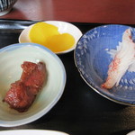 Futsuu No Shokudou - 鶏レバーの甘辛煮、かにかまぼこ