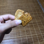 樽屋 - 左  サラダたがね
右  たがね(たまり)