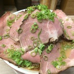 らーめん専門店 煮干しと豚 - 黒豚の肉増し