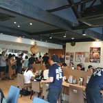 花鳥風月 - 店内にぎわっています、30人以上並んでいました。