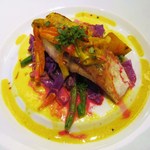 ビストロ ダイア - 鳥取県産ツバス（ブリの稚魚）のポワレ　アサリのサフランソース