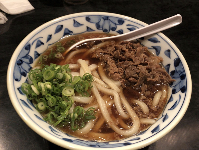 かすうどんの提灯に惹き寄せられました By 3take 燃えろドラゴン 日本橋 焼鳥 食べログ