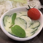 レストランカフェ・地球こうさてん - 地球ランチ（トルコ：ジャジュク【トルコ風胡瓜とヨーグルトのサラダ】）