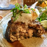 ジャム cafe 可鈴 - 【週替わりランチ(1,050円)】今週のメイン(和風おろしハンバーグ)。肉々しい食感でパンにもごはんにも合うように作られています(^^)