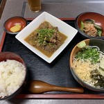 わんぱく亭 - 牛モツ煮込み定食  そば冷し