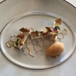 トゥールダルジャン - アカシア蜂蜜とレアチーズのムース パパイヤシャーベット ローズマリー風味