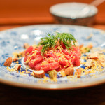 肉割烹 上 - 牛タルタル 　カメノコ 　ミモレットチーズとナッツ