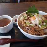 イモキン - 豚丼温玉のせ