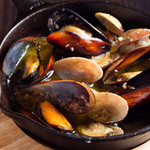 Ajillo of mussels and clams