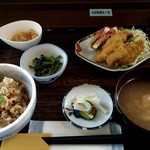 魚津丸食堂 - バイ貝炊き込みご飯定食￥1000