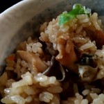 魚津丸食堂 - バイ貝炊き込みご飯　バイ貝アップ