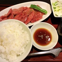 焼肉 しんうち 神楽坂 - 