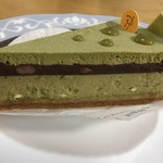 ピエール・エルメ・パリ - チーズケーキ テベール エ アズキ、横から。