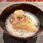 Fumi - 肉厚フカヒレときくらげの椀 粕汁