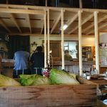 山小屋カフェ クラカケ - 店内カウンター席側