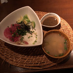Kusaki Marino - 鮪とトロロのアボカド丼