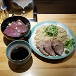 ラーメン巌哲 - 盛り＋燻製漬け鮪丼(限定飯)