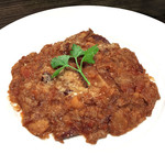 2. Beef tendon stew in spicy tomato