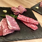 ヤキニク ワイブラザー 京橋本店 - 綺麗な厚切りお肉^ ^