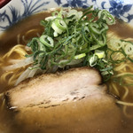 野里飯店 - 大判のチャーシュー、もやし、メンマ、ネギ