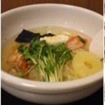 マトン牧場 - 透き通るスープの冷麺