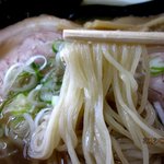 宗家一条流がんこラーメン吉三郎 - コシのある細麺！